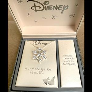 Disney/LArocks Frozen Snowflake Pendant Necklace